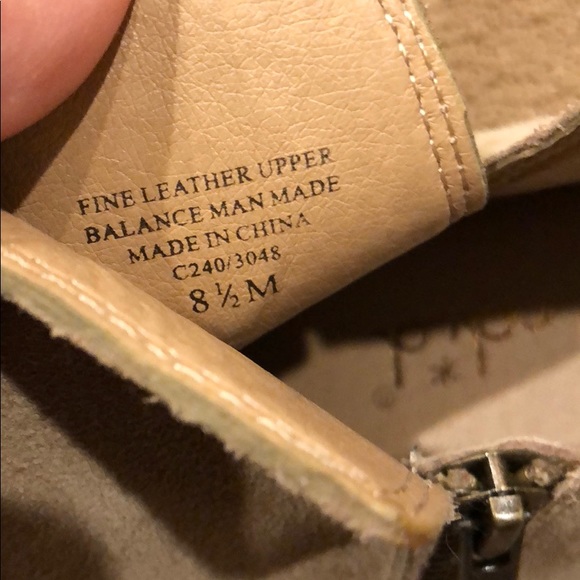 Splendid Suede Hamptyn Bootie - Picture 5 of 5